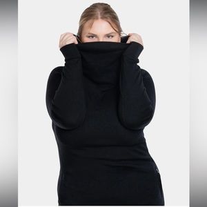 WOMEN’S BLACK MEDIUM WOOLLY PRO-KNIT COWL NECK